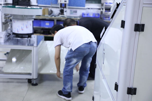 點(diǎn)膠機(jī)廠家