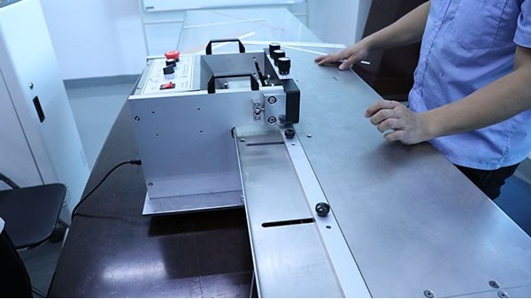 全自動噴射點膠機