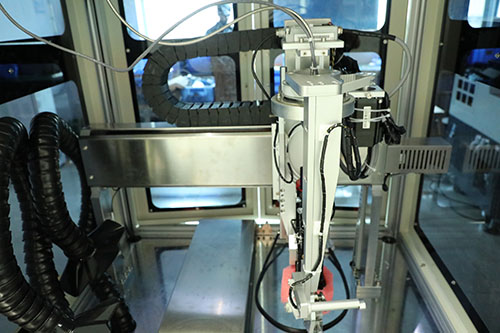 深圳全自動(dòng)點(diǎn)膠機(jī)廠家