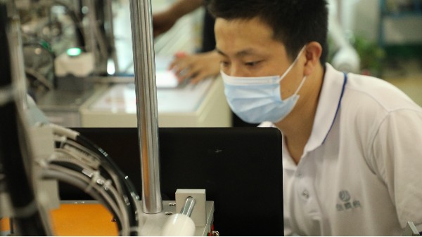 深圳點膠機(jī)