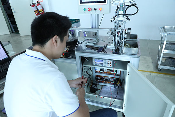 多角度自動點膠機