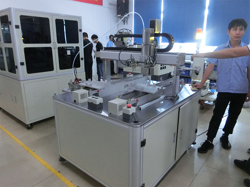 自動視覺對位點膠機(jī)