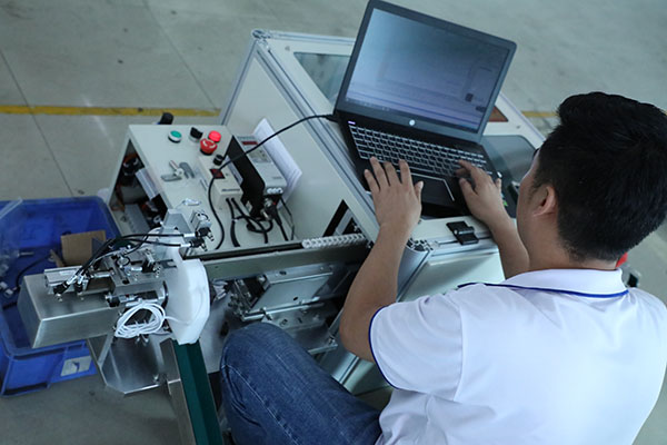 深圳點(diǎn)膠機(jī)全自動(dòng)價(jià)格