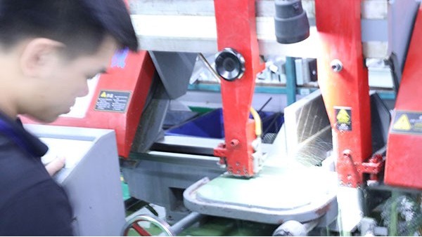 精密點(diǎn)膠機(jī)