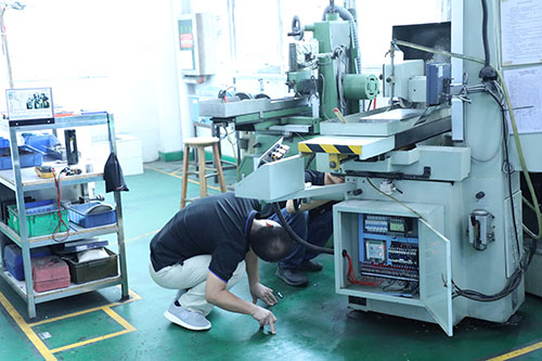 自動(dòng)點(diǎn)膠機(jī)多少錢