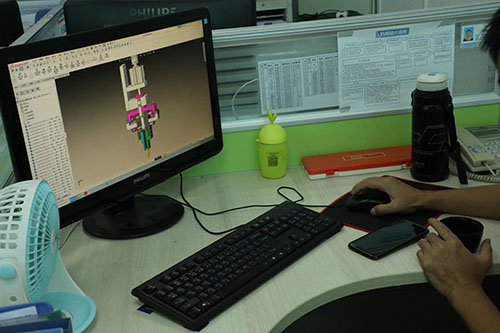 深圳四軸自動(dòng)點(diǎn)膠機(jī)廠(chǎng)家