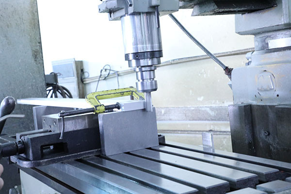 深圳三軸點(diǎn)膠機(jī)廠家